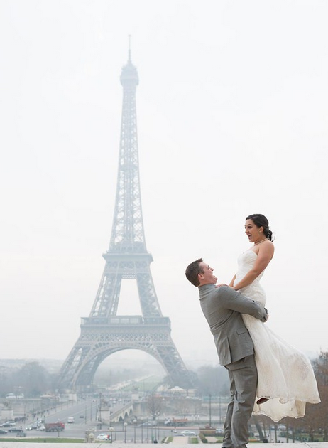 romantic wedding eiffel tower paris