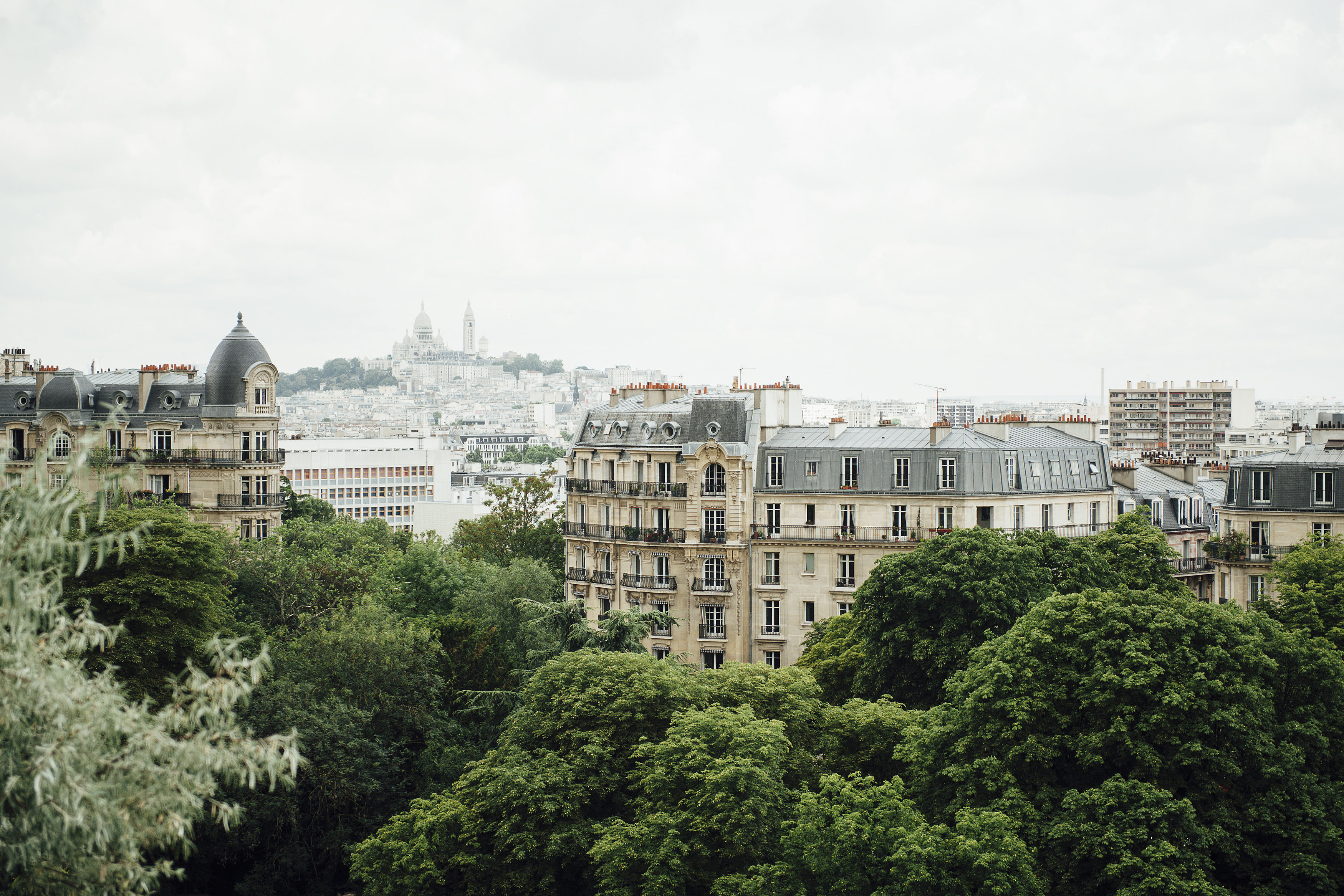 Beautiful venue wedding paris france vintage car wedding paris elope in paris Katie Mitchel