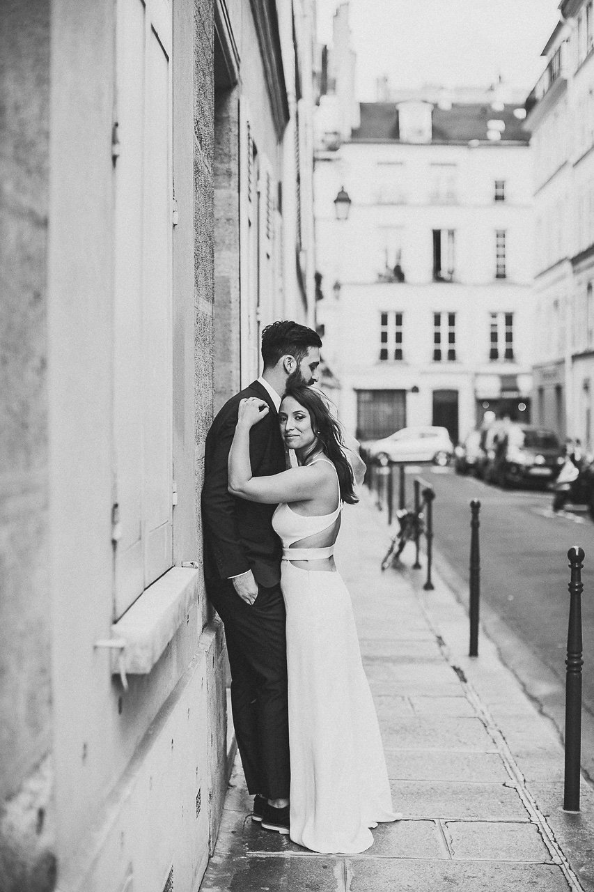 Couple street photos Paris 