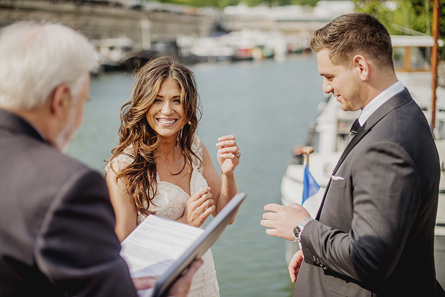 boat wedding paris elope in paris