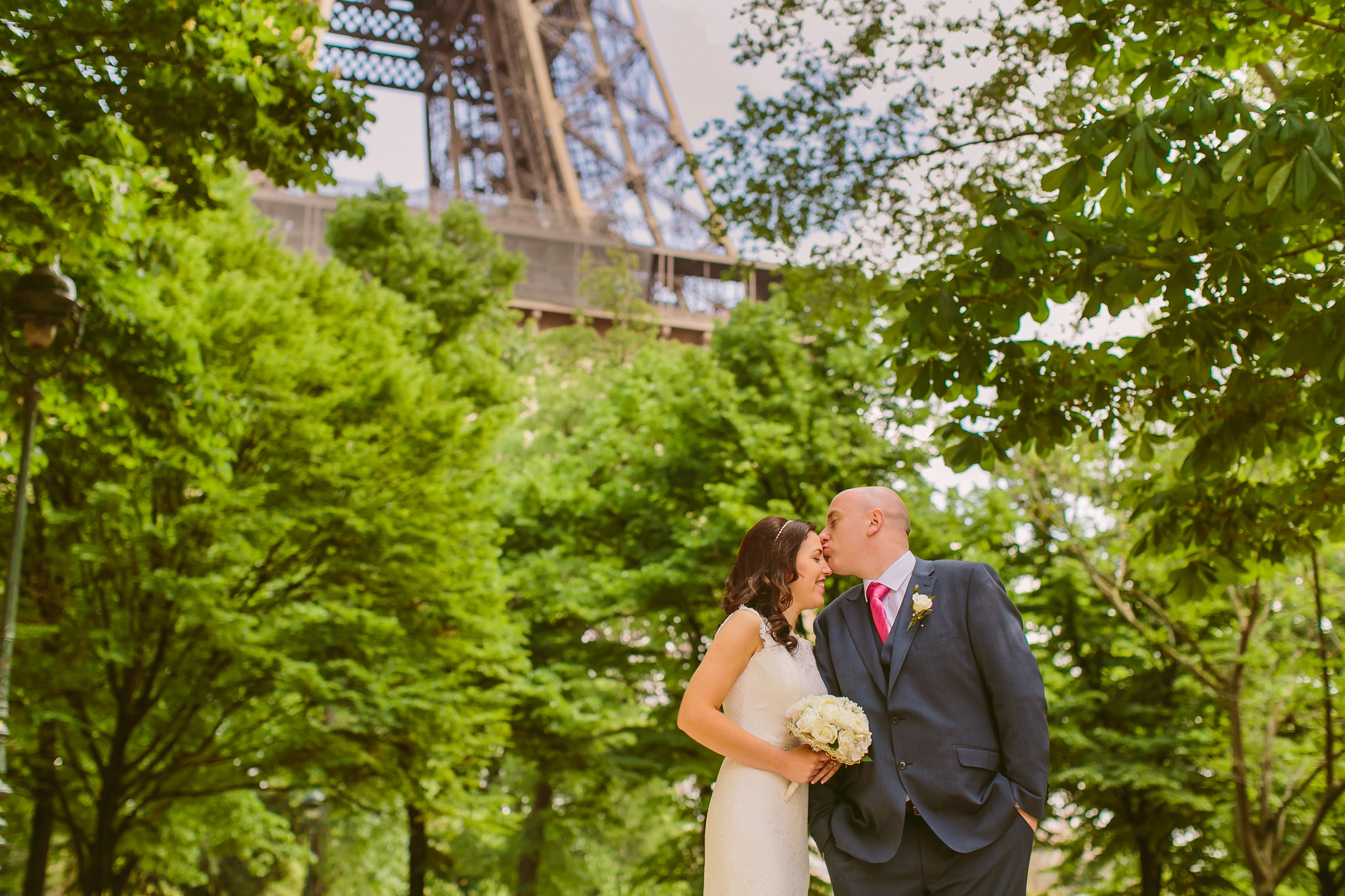 Romantic Eiffel tower wedding